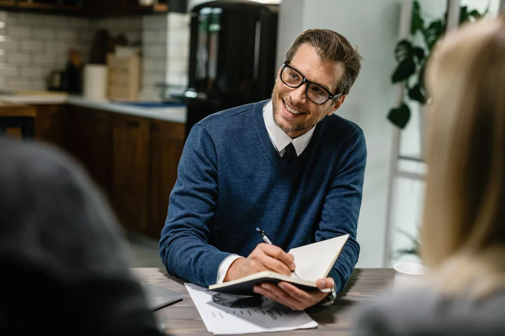 Understanding the Role of an Insurance Claims Adjuster in Orlando, FL